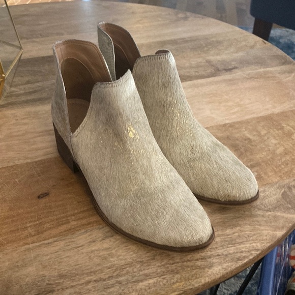 Kaanas Shoes - KAANAS booties size 8 pony hair shoes 👟